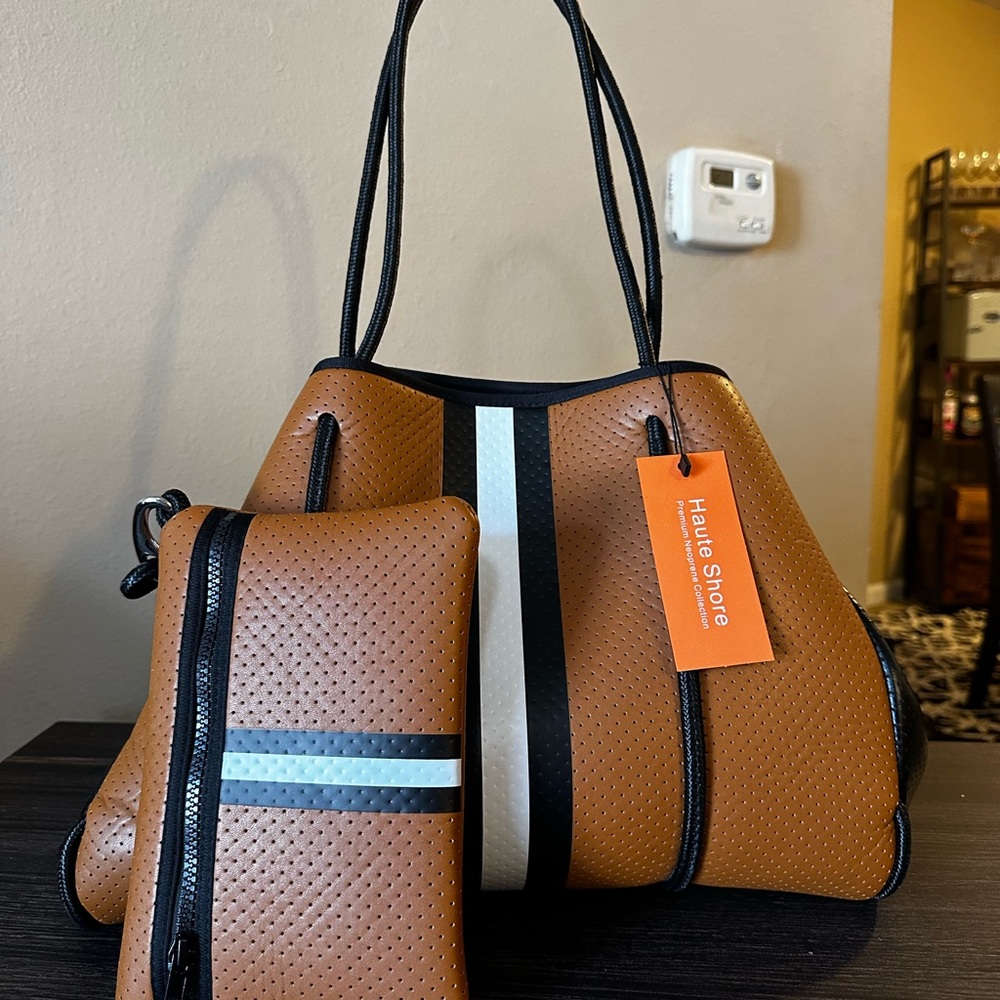 HAUTE SHORE Tan and Black Tote Bag Set